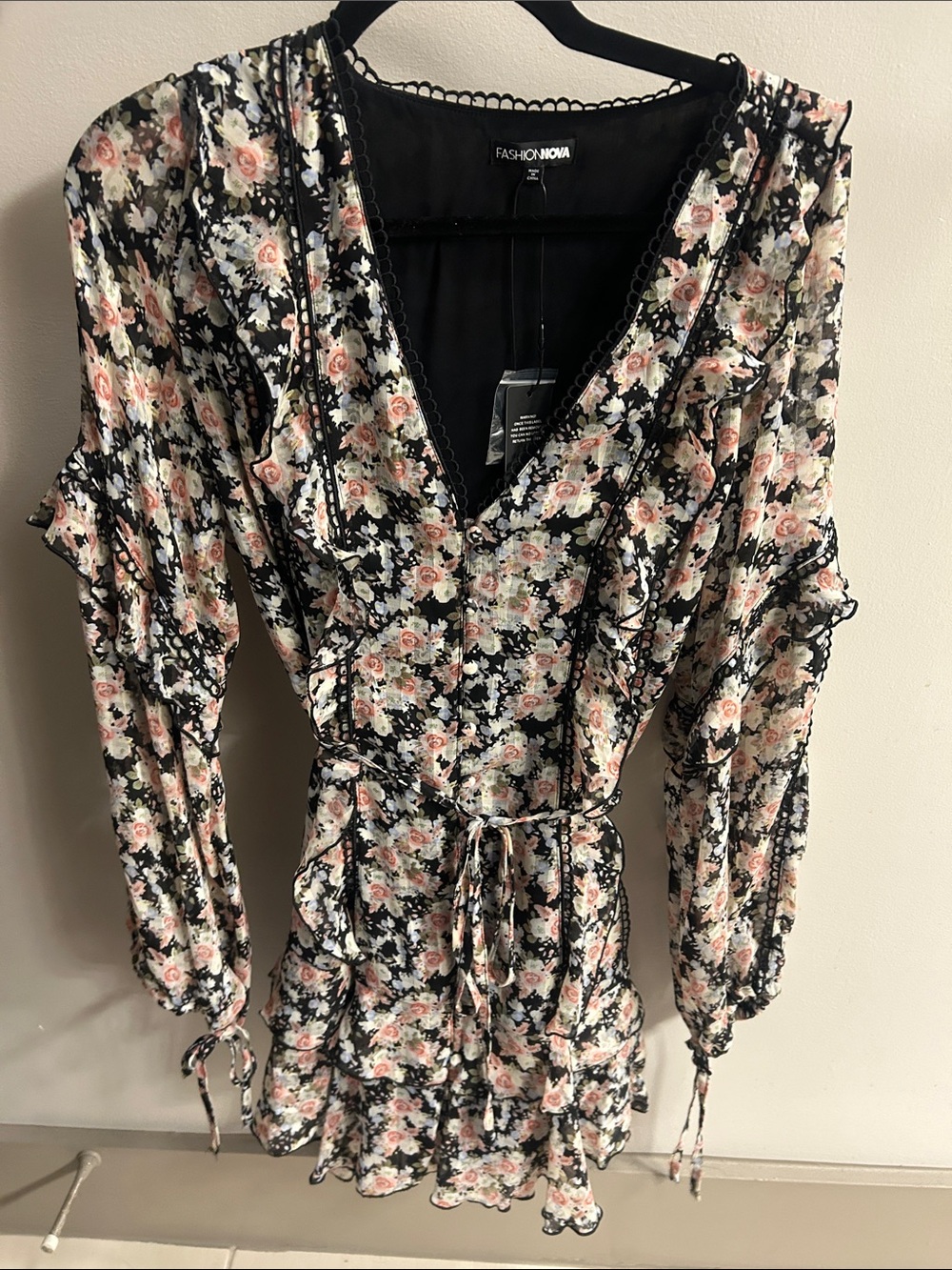 Fashion Nova Black Floral V-Neck Tie-Waist Tunic with Pink Roses
